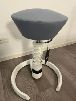 Aeris Swopper Standard, Fußring weiß, Bezug pastellblau Best