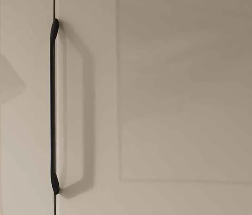Staud Möbel GmbH & Co.KG Kleiderschrank 300 cm breit mit Schubladen Outlet