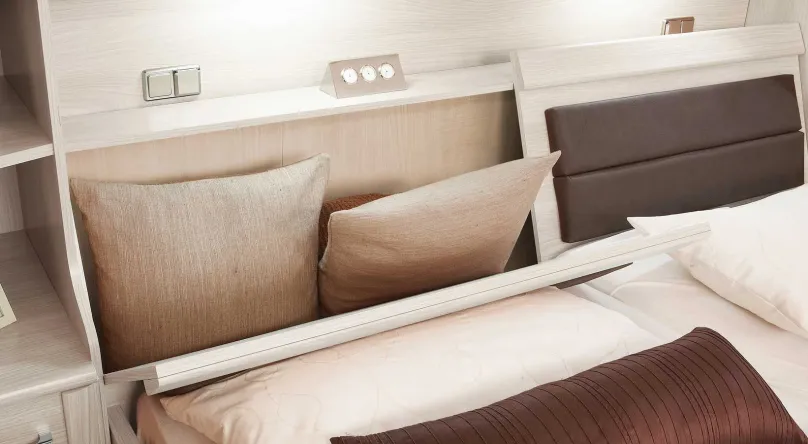 Wiemann Möbel Luxor Bett mit Überbau Clearance