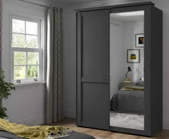 Wiemann Möbel Marlow Landhaus Schwebetürenschrank Hot