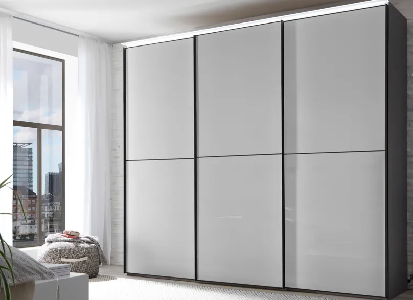 Staud Möbel GmbH & Co.KG Satino Linea Kleiderschrank Glas matt New