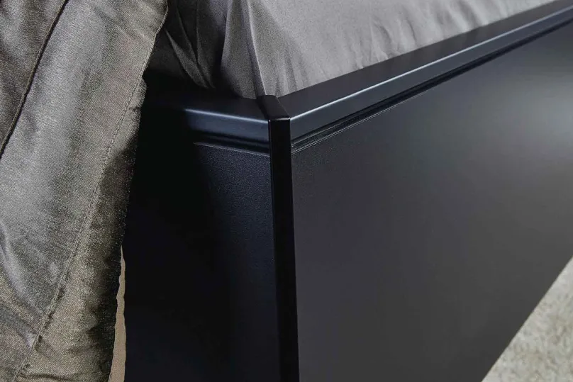 Rauch Scale Bett mit Polsterkopfteil Hot