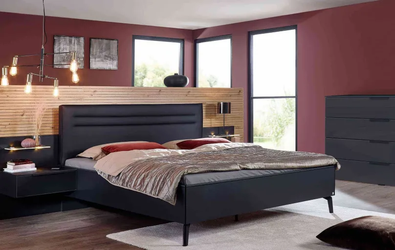 Rauch Scale Bett mit Polsterkopfteil Hot