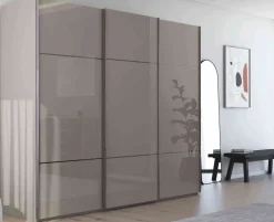Rauch Scale Linea Trio Schwebetürenschrank Glas New