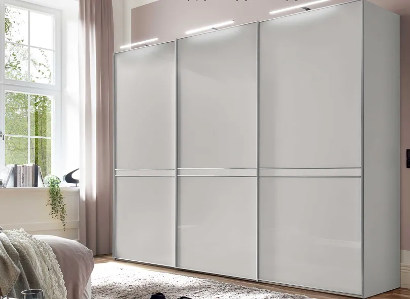 Staud Möbel GmbH & Co.KG Sonate Pesaro Kleiderschrank Glastüren B400 cm Discount