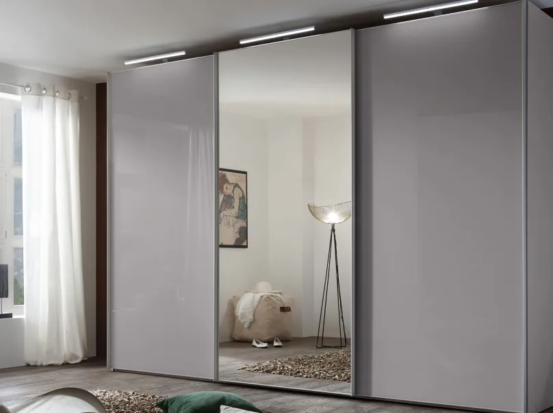 Staud Möbel GmbH & Co.KG Sonate Rom Kleiderschrank 3m mit Spiegel Outlet