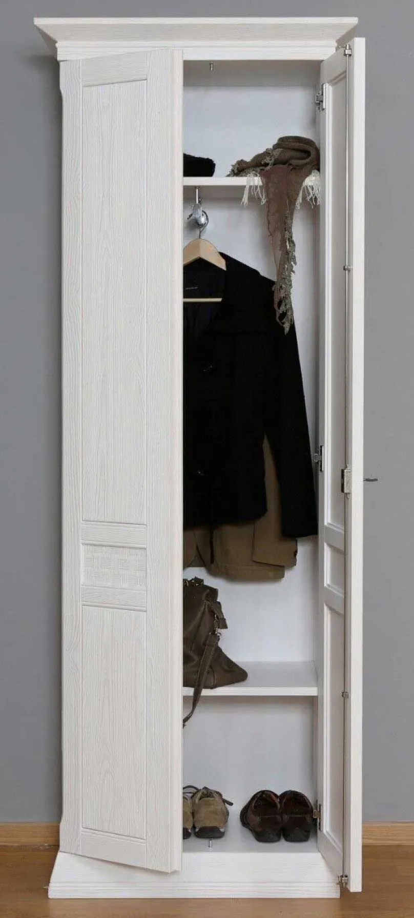 Effedue s.r.l. Vienna Landhaus Dielenschrank Pinie massiv in 4 Farben Outlet